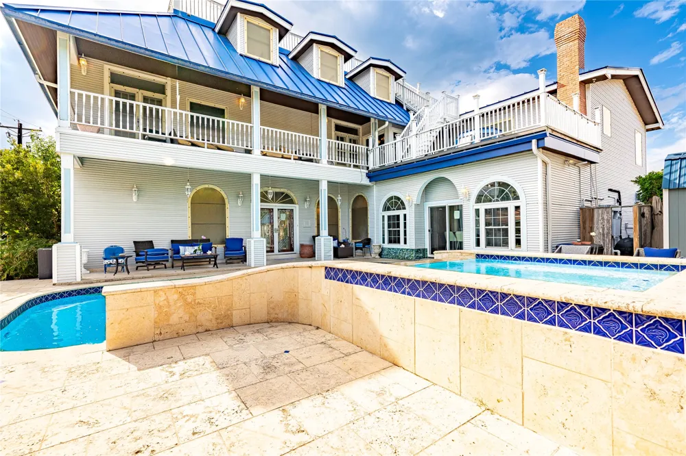 121 Glenmore Street Corpus Christi, TX 78412