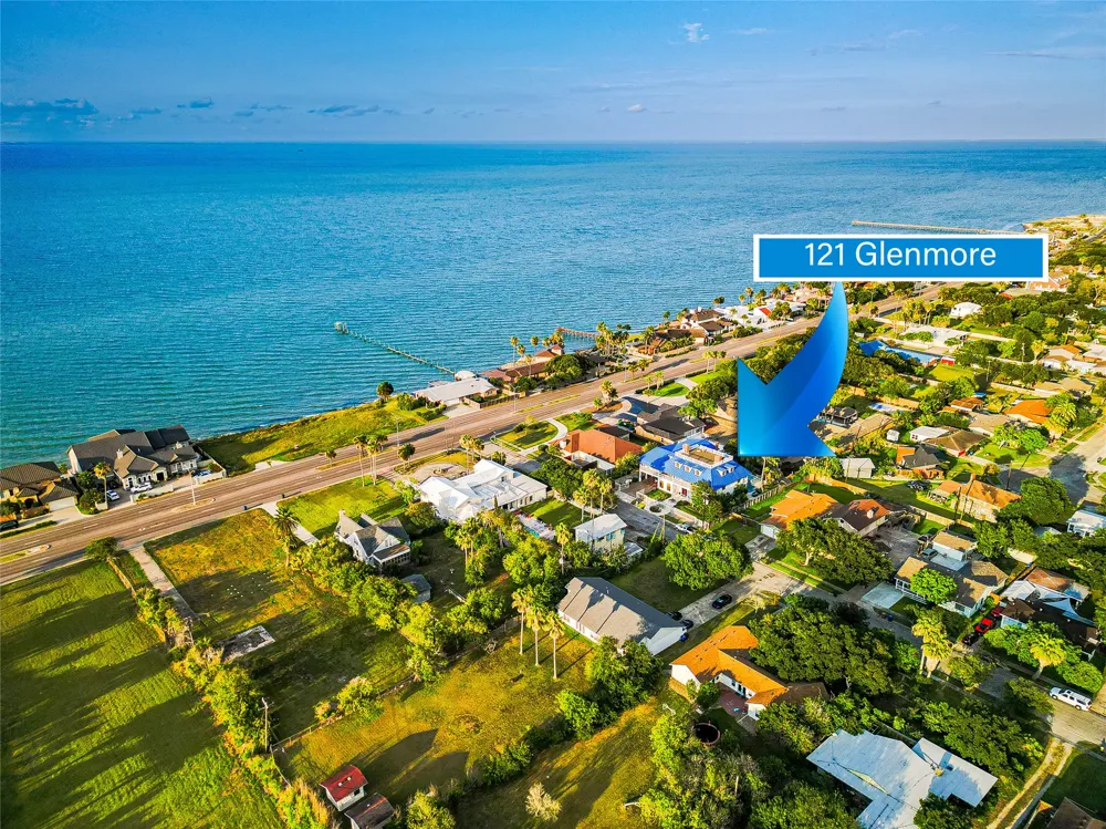 121 Glenmore Street Corpus Christi, TX 78412