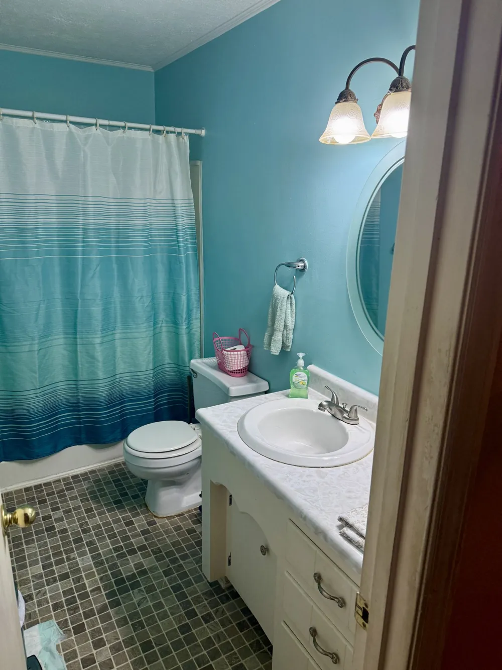 555 Eastside Dr White Bluff, TN 37187