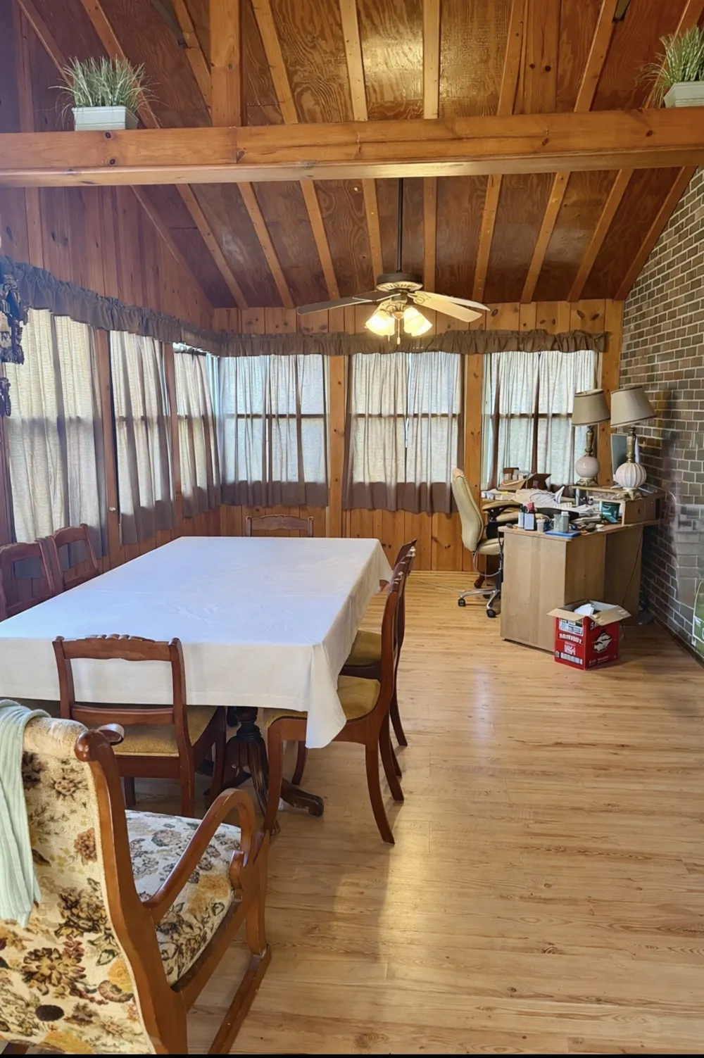 555 Eastside Dr White Bluff, TN 37187