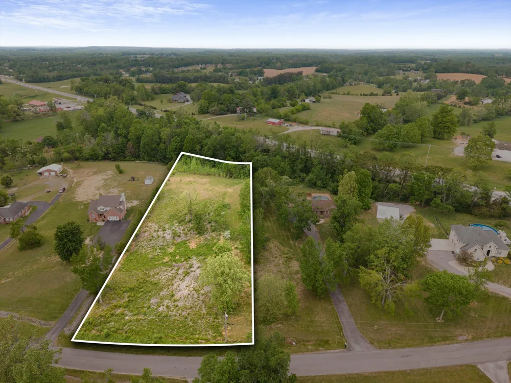 116 Angela Ln Westmoreland, TN 37186