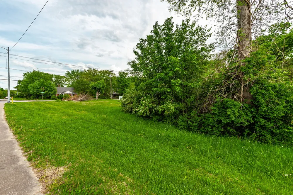 214 Shivel Dr Hendersonville, TN 37075