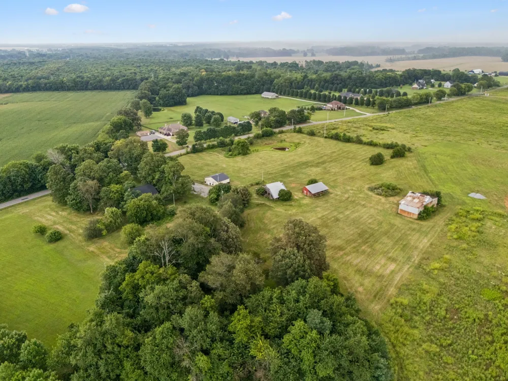 366 Port Royal Rd Clarksville, TN 37040