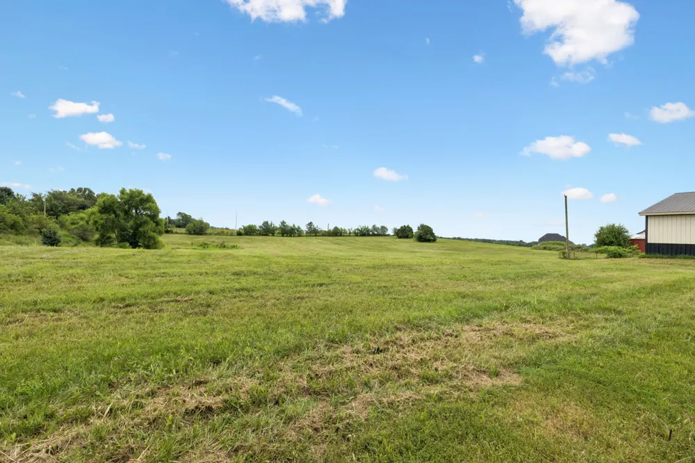 366 Port Royal Rd Clarksville, TN 37040