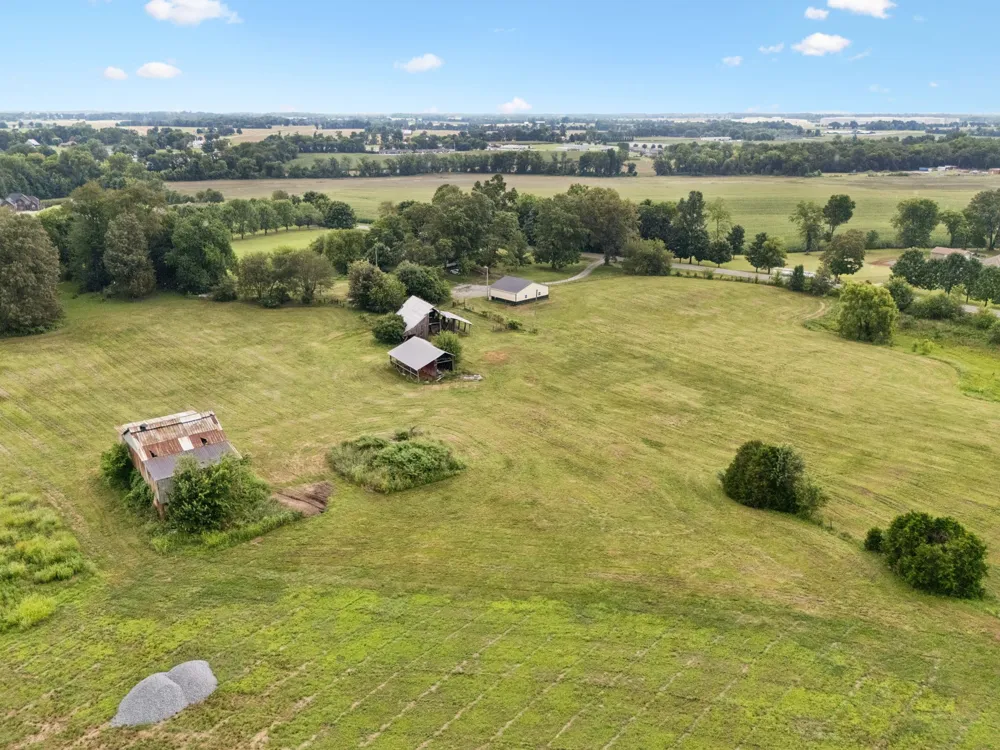 384 Port Royal Rd Clarksville, TN 37040