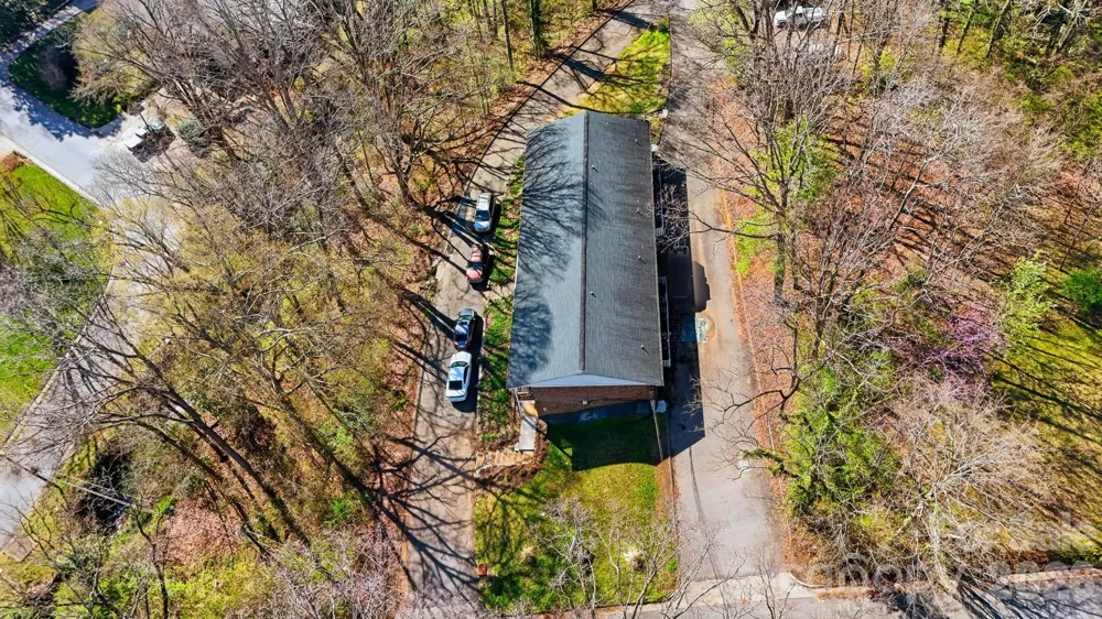 1075 7th Avenue NW Hickory, NC 28601