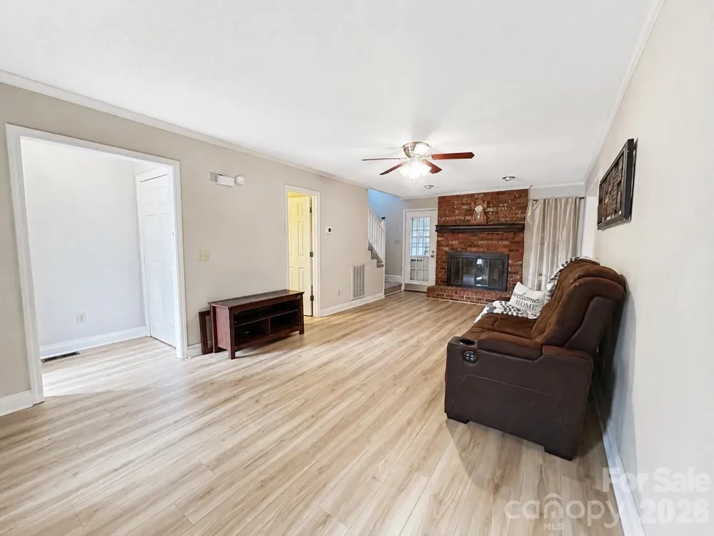 1160 SE Crestmont Drive Concord, NC 28025
