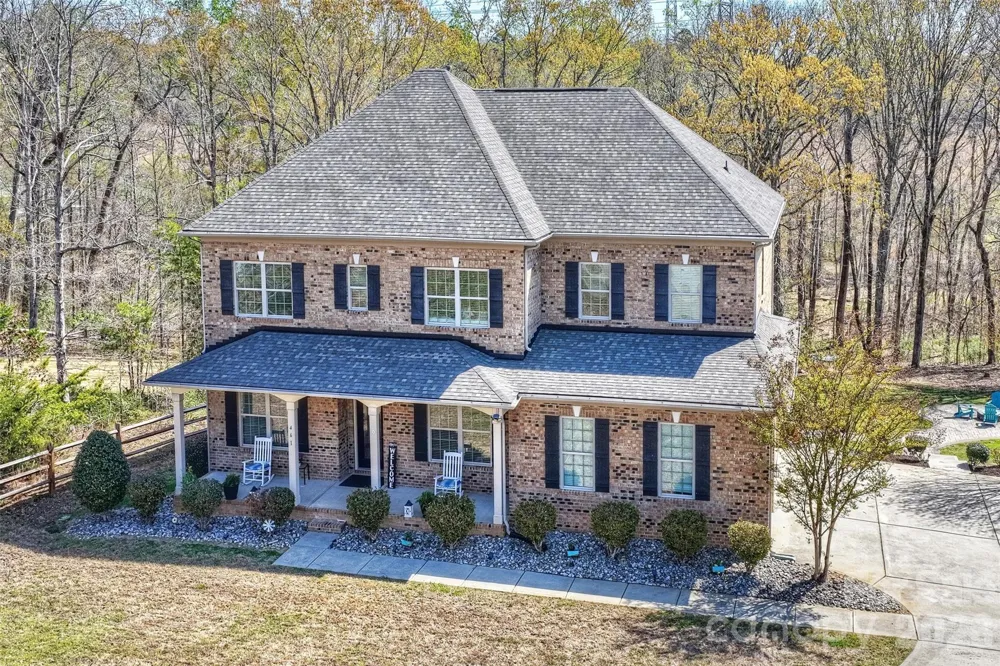 461 Swift Creek Cove Lake Wylie, SC 29710