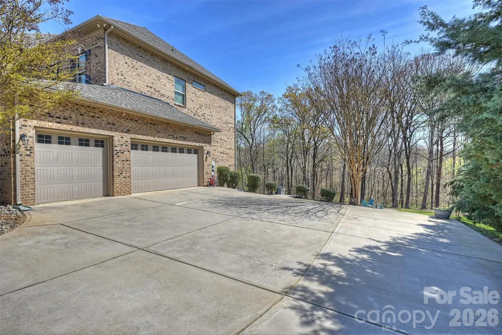 461 Swift Creek Cove Lake Wylie, SC 29710