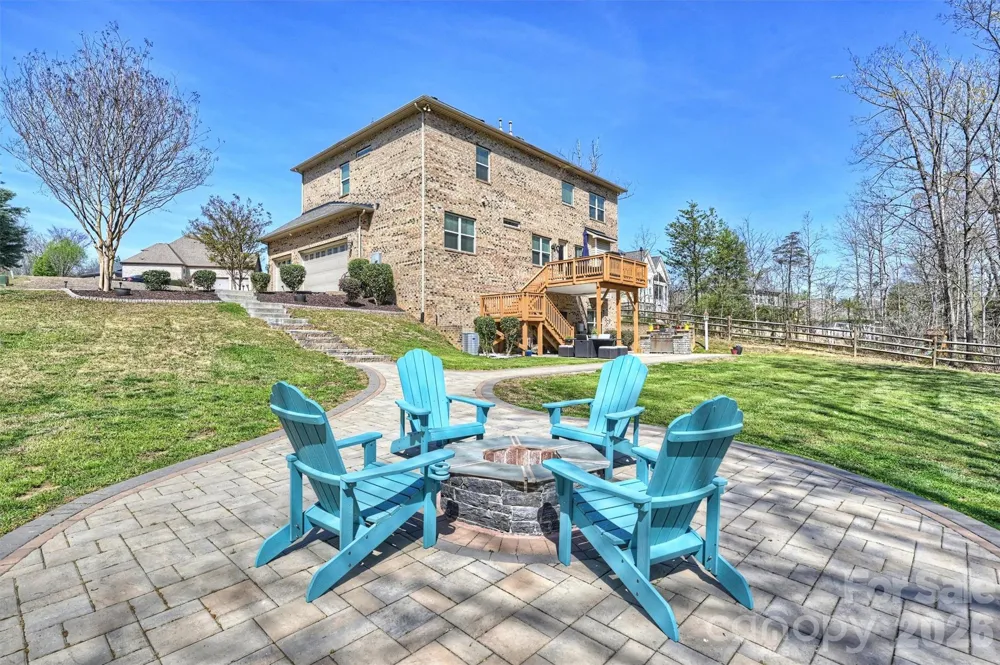 461 Swift Creek Cove Lake Wylie, SC 29710