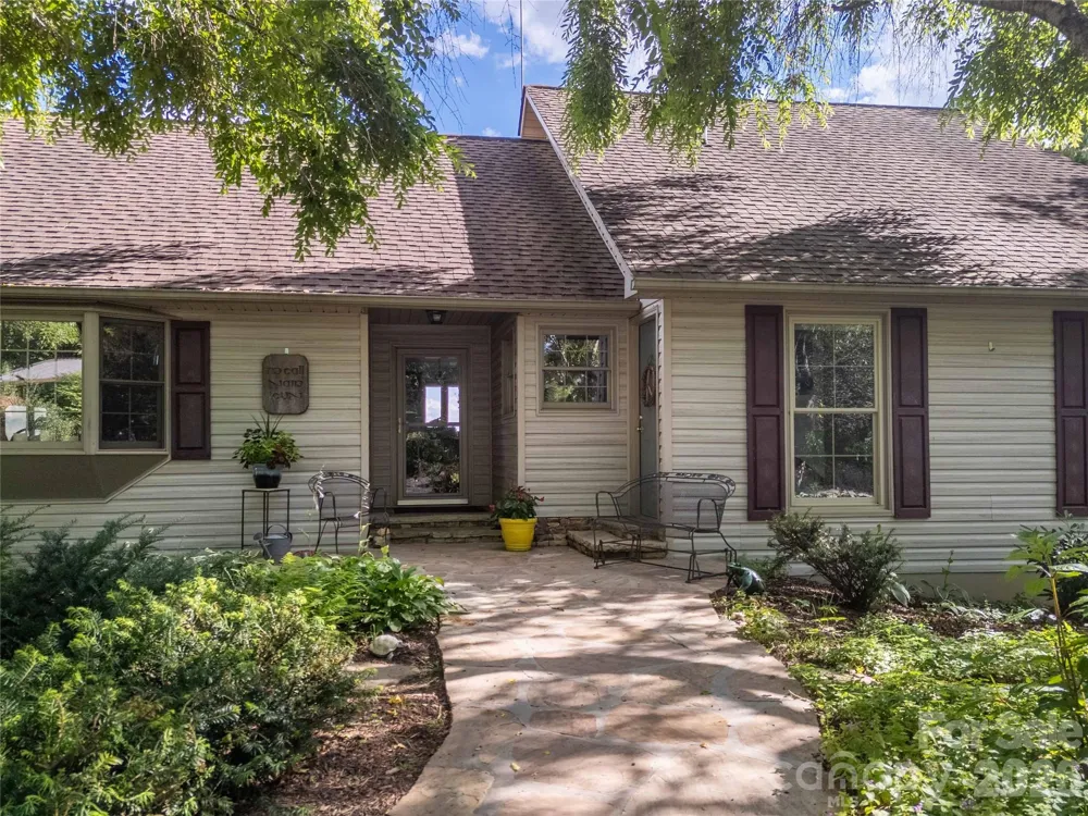 149 Windy Hill Circle Tuckasegee, NC 28783