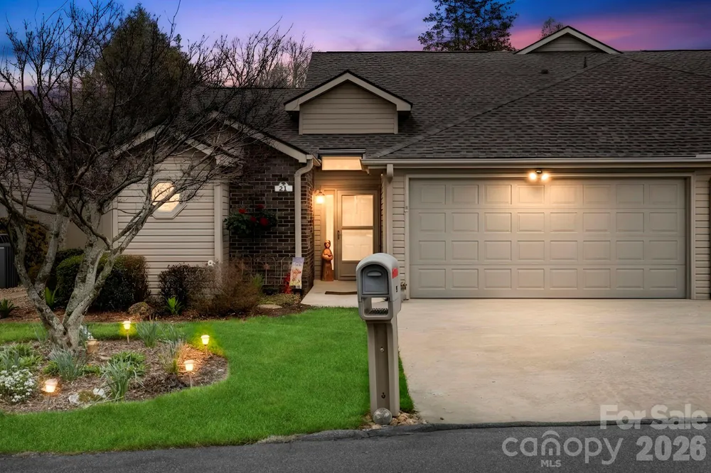 21 Tisha Lane Hendersonville, NC 28739