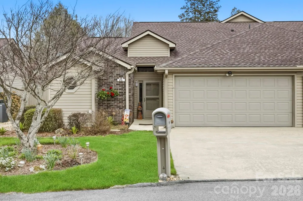 21 Tisha Lane Hendersonville, NC 28739