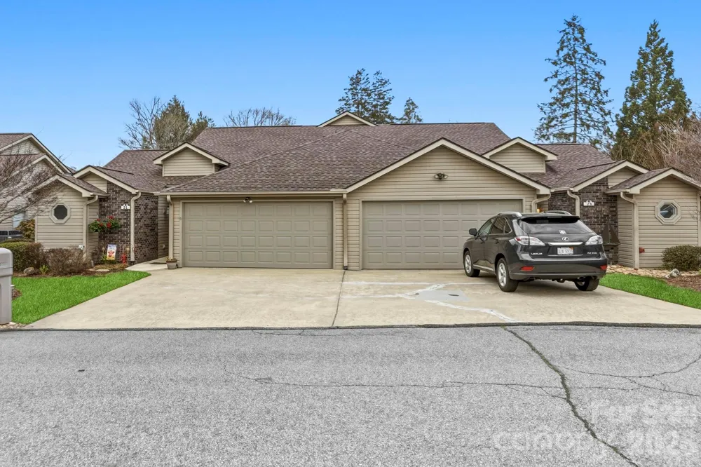 21 Tisha Lane Hendersonville, NC 28739