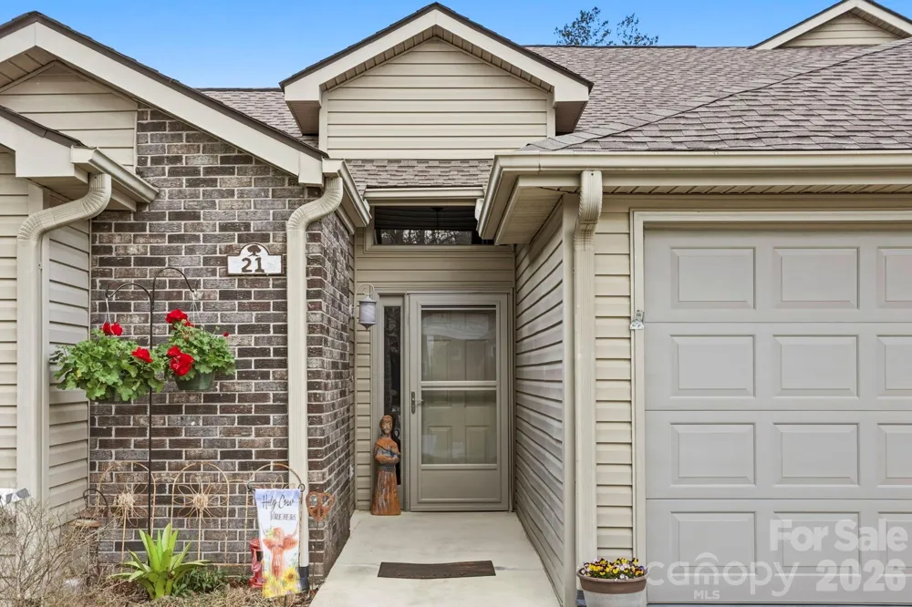 21 Tisha Lane Hendersonville, NC 28739