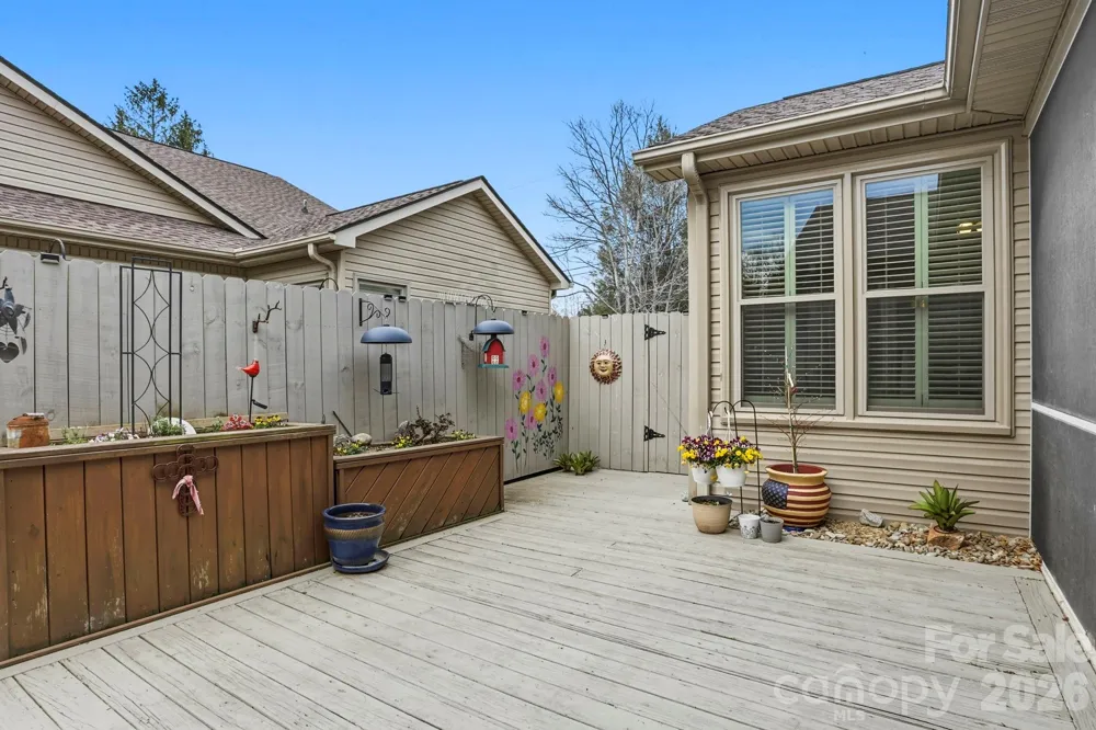 21 Tisha Lane Hendersonville, NC 28739