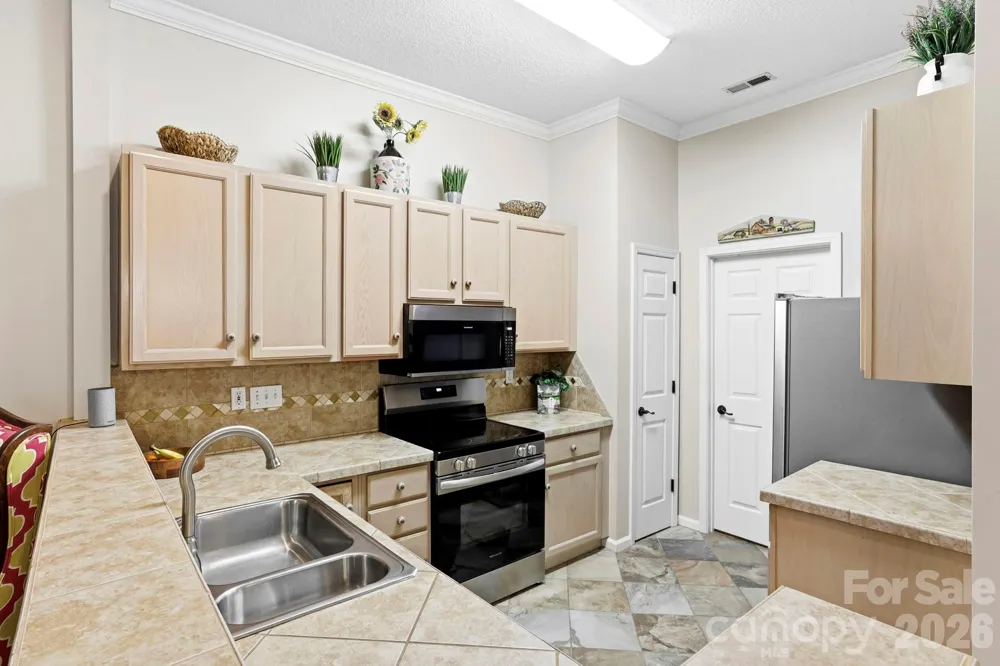 21 Tisha Lane Hendersonville, NC 28739