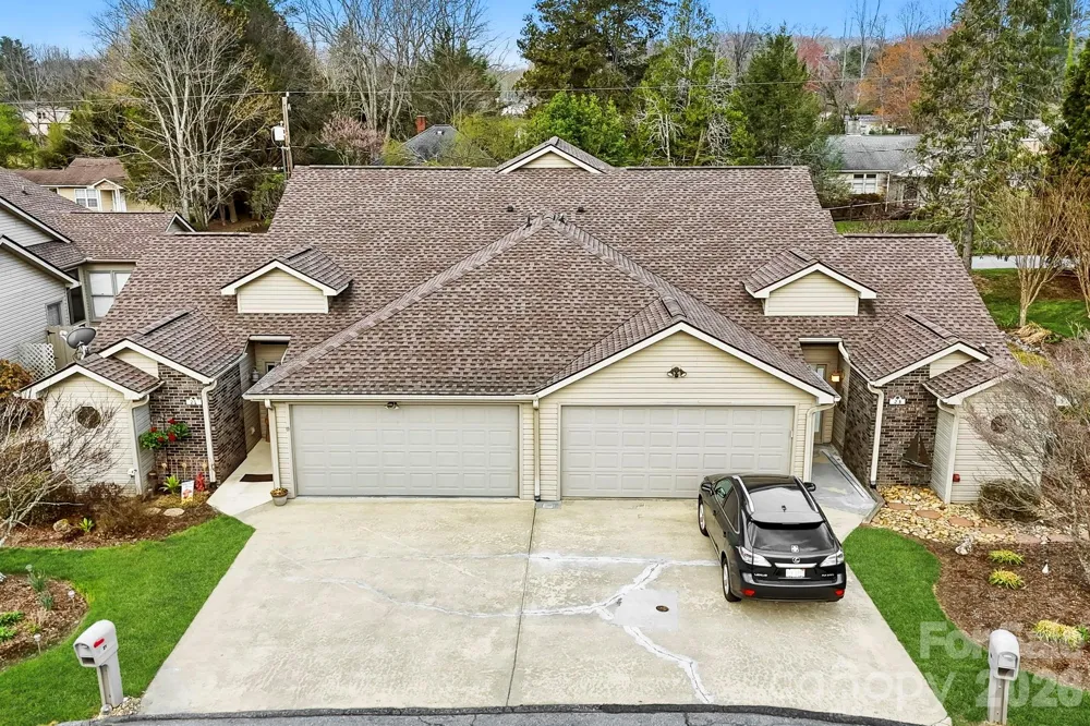 21 Tisha Lane Hendersonville, NC 28739