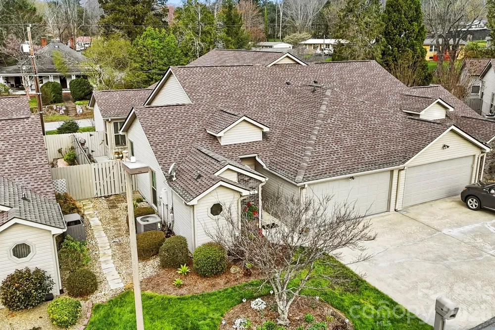 21 Tisha Lane Hendersonville, NC 28739