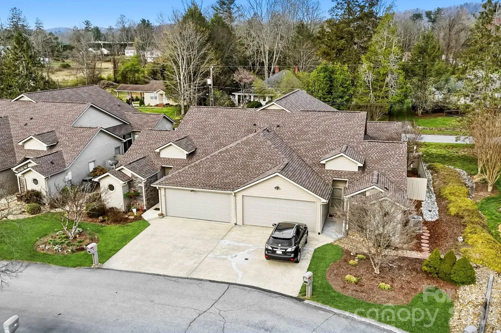 21 Tisha Lane Hendersonville, NC 28739