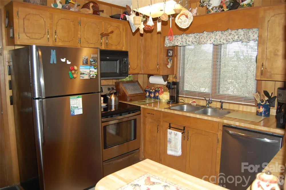 202 Knoll Circle Newland, NC 28657