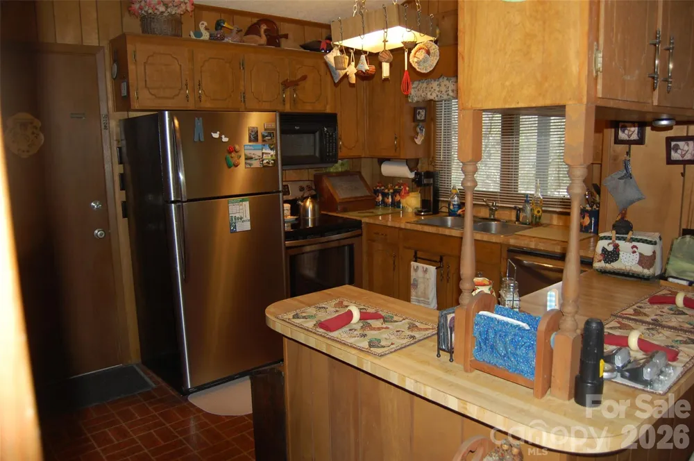 202 Knoll Circle Newland, NC 28657
