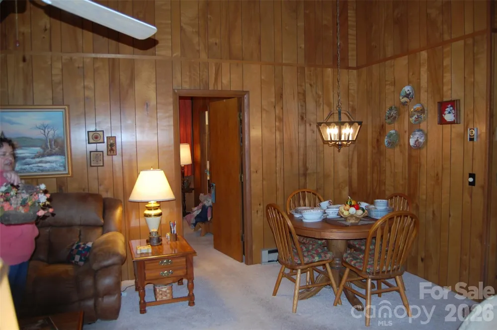 202 Knoll Circle Newland, NC 28657