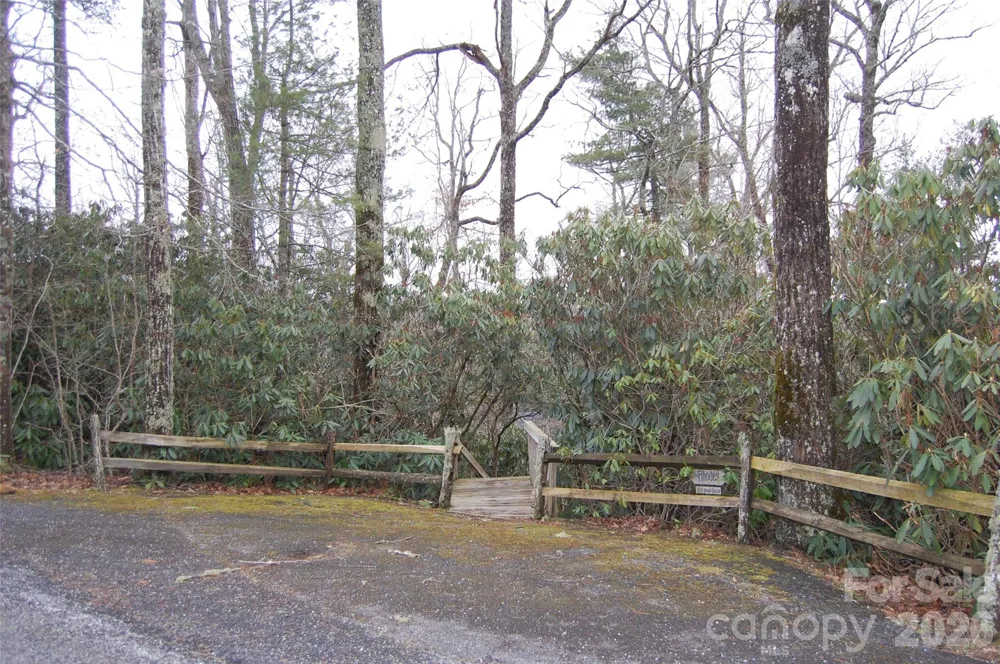 202 Knoll Circle Newland, NC 28657