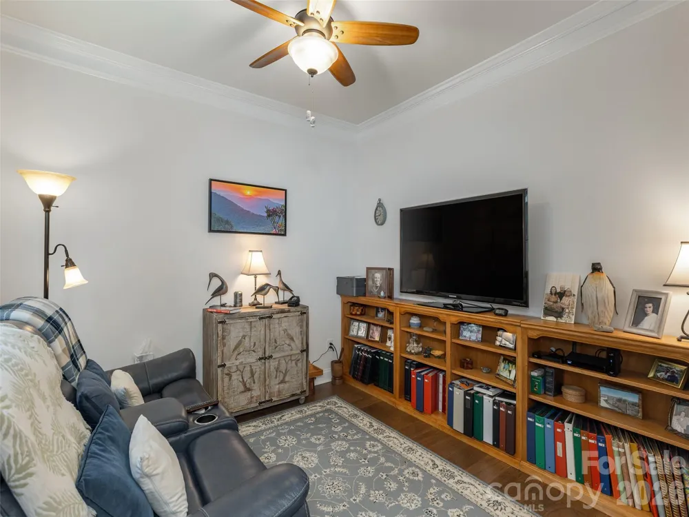 748 Summerfield Place Flat Rock, NC 28731