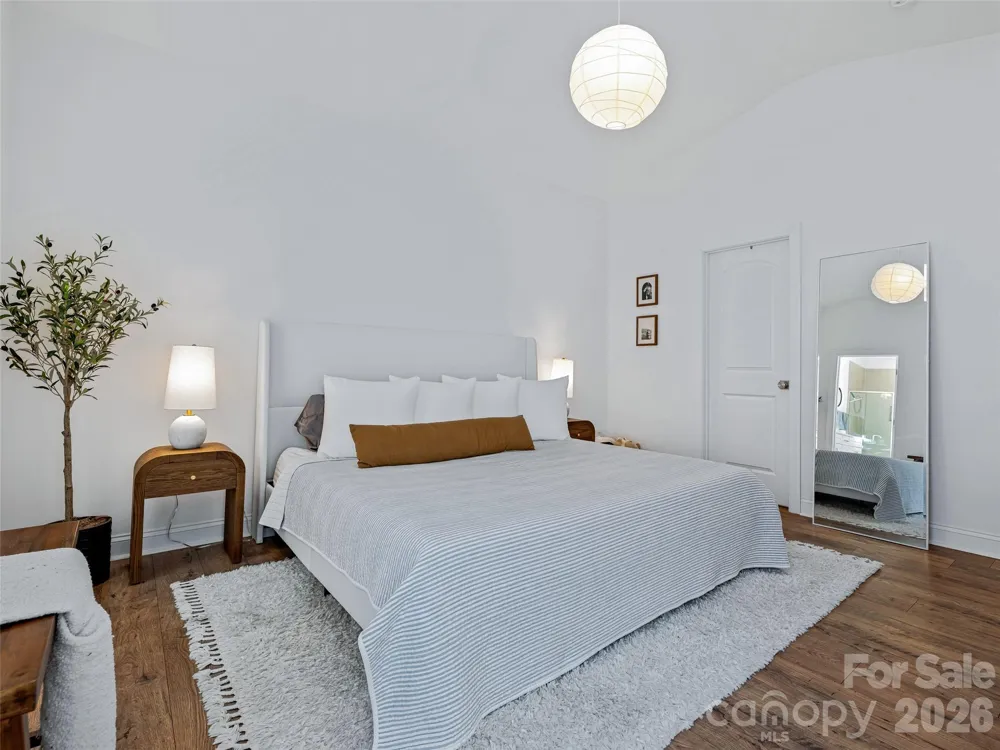 56 Walnut Springs Drive Asheville, NC 28804