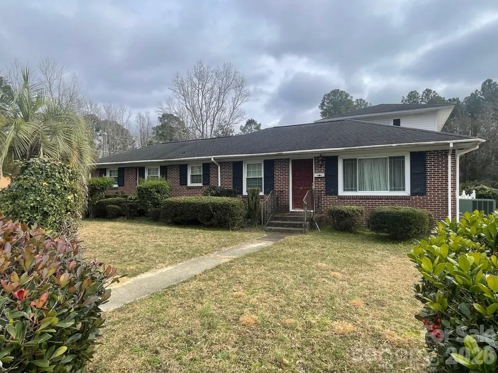 1529 W Market Street Cheraw, SC 29520