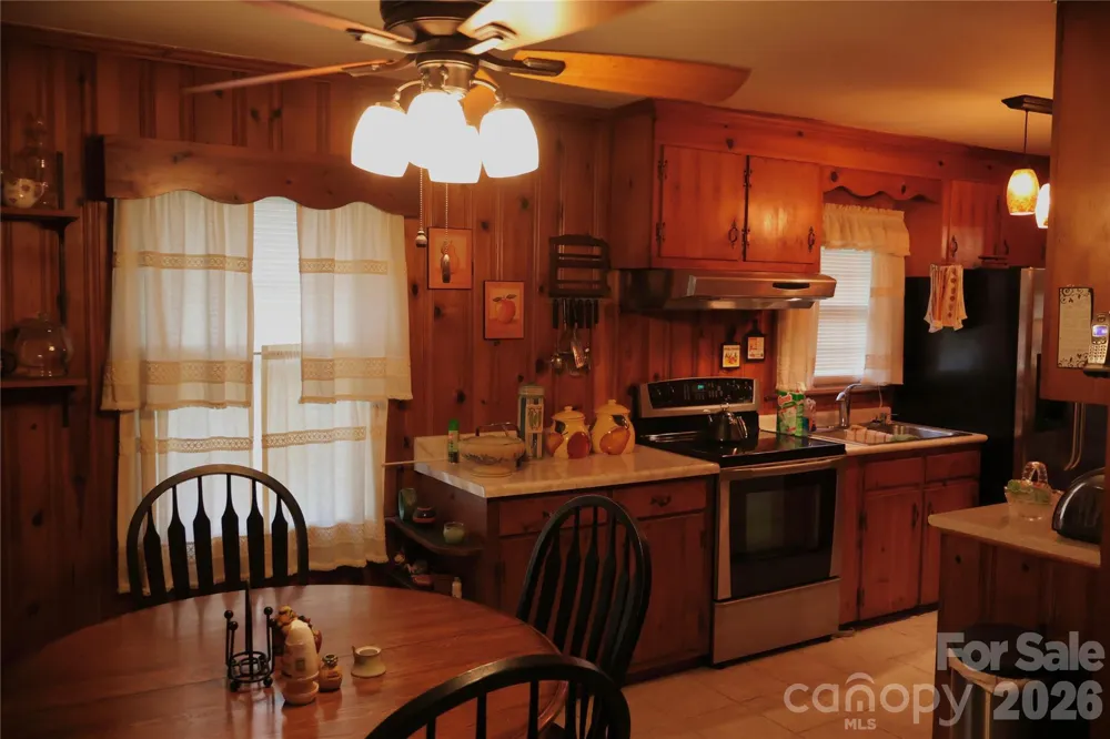 1529 W Market Street Cheraw, SC 29520
