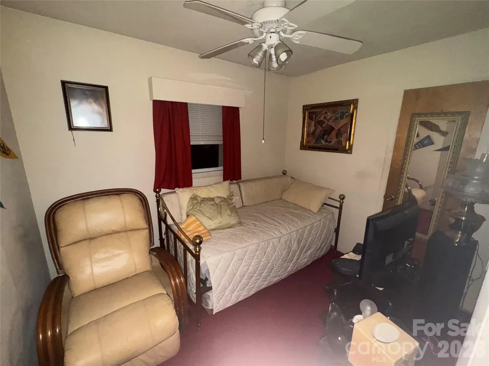 1529 W Market Street Cheraw, SC 29520