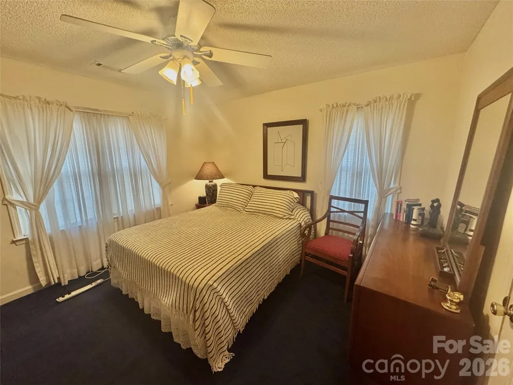 1529 W Market Street Cheraw, SC 29520