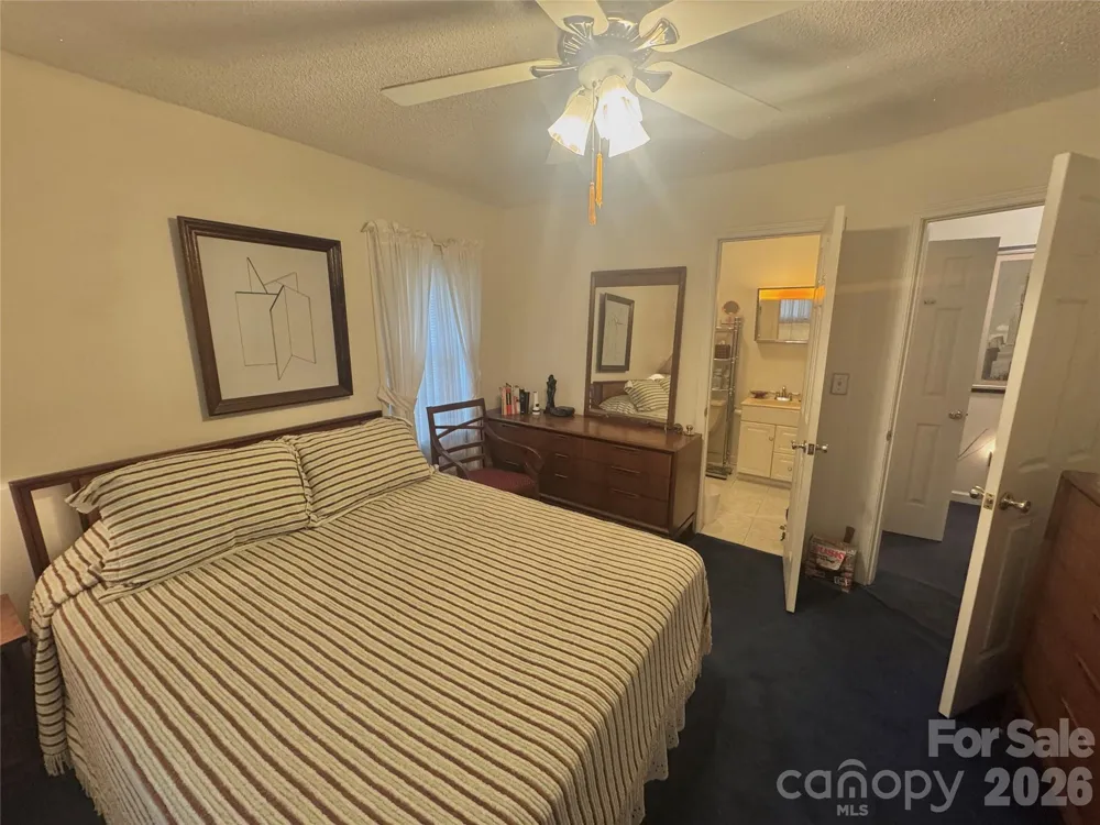 1529 W Market Street Cheraw, SC 29520