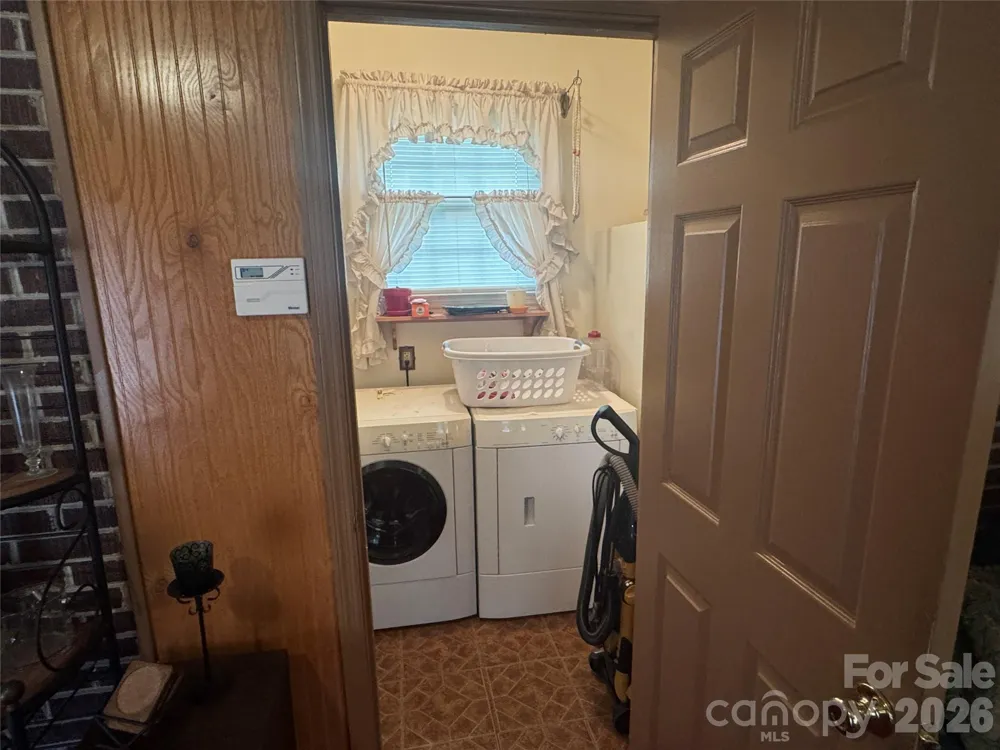 1529 W Market Street Cheraw, SC 29520