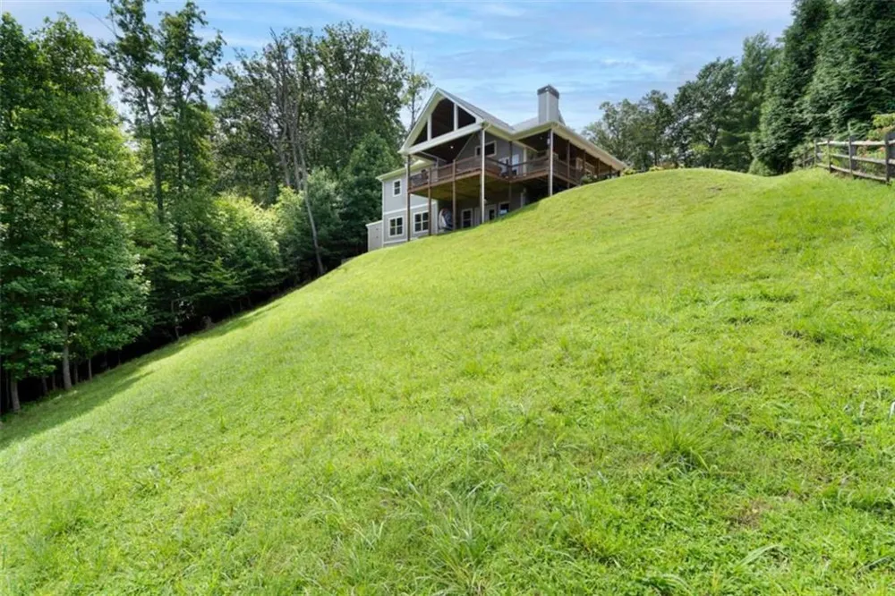2079 Gallatin Road Young Harris, GA 30582