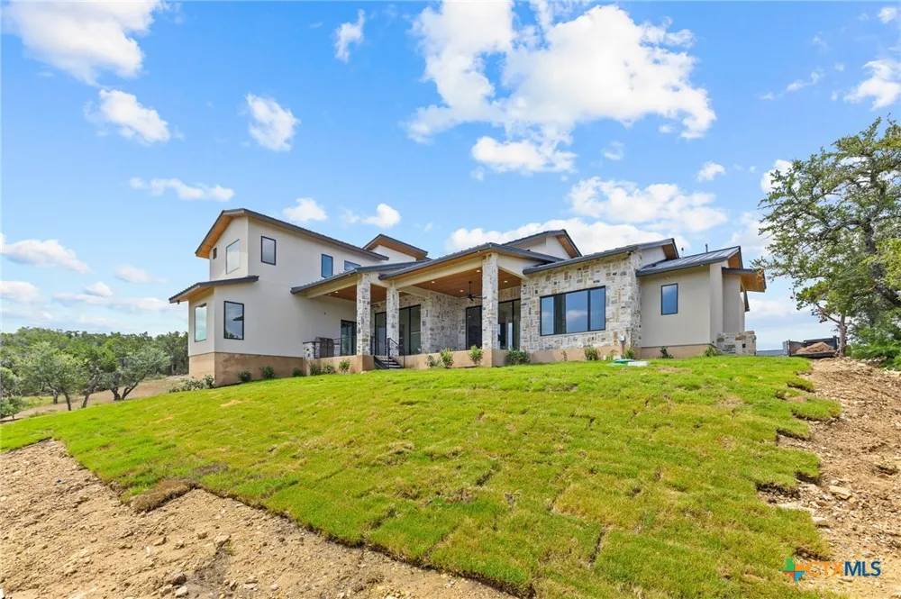 8109 Kuhn Drive Austin, TX 78736