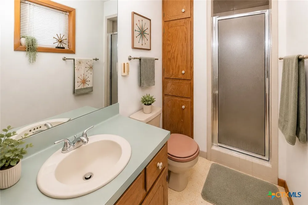 182 Norma Jean Boulevard Smithville, TX 78957