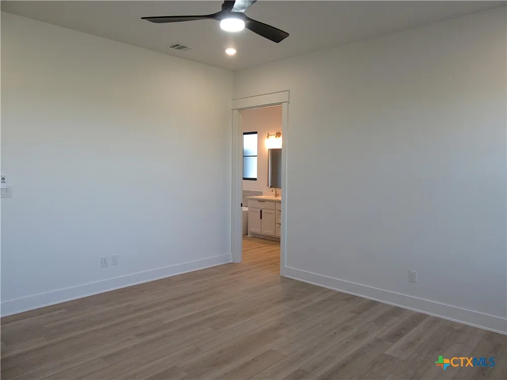 611 Willow Moon Ranch Road Crawford, TX 76638