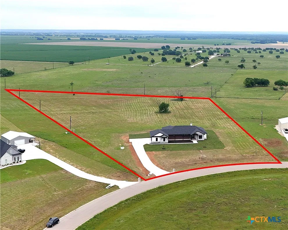 611 Willow Moon Ranch Road Crawford, TX 76638