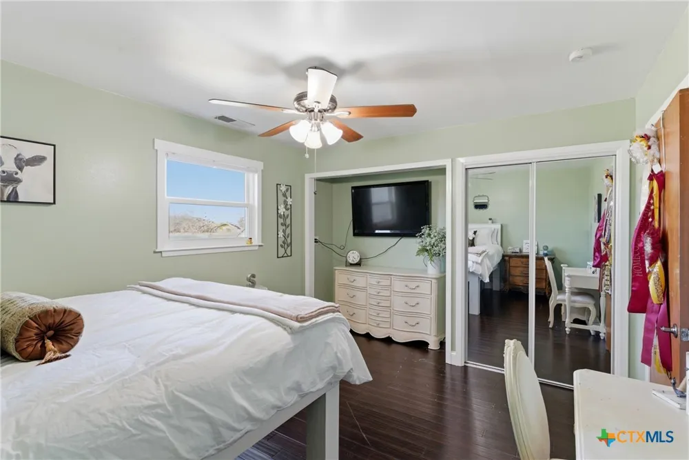 1115 County Road 2102 Lometa, TX 76853