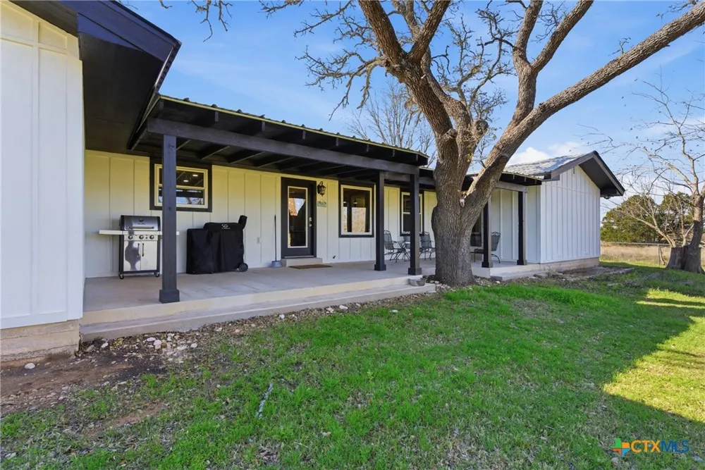 1115 County Road 2102 Lometa, TX 76853