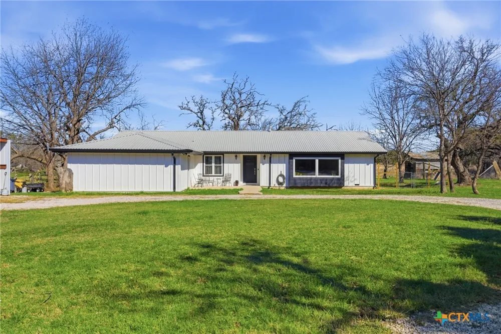 1115 County Road 2102 Lometa, TX 76853
