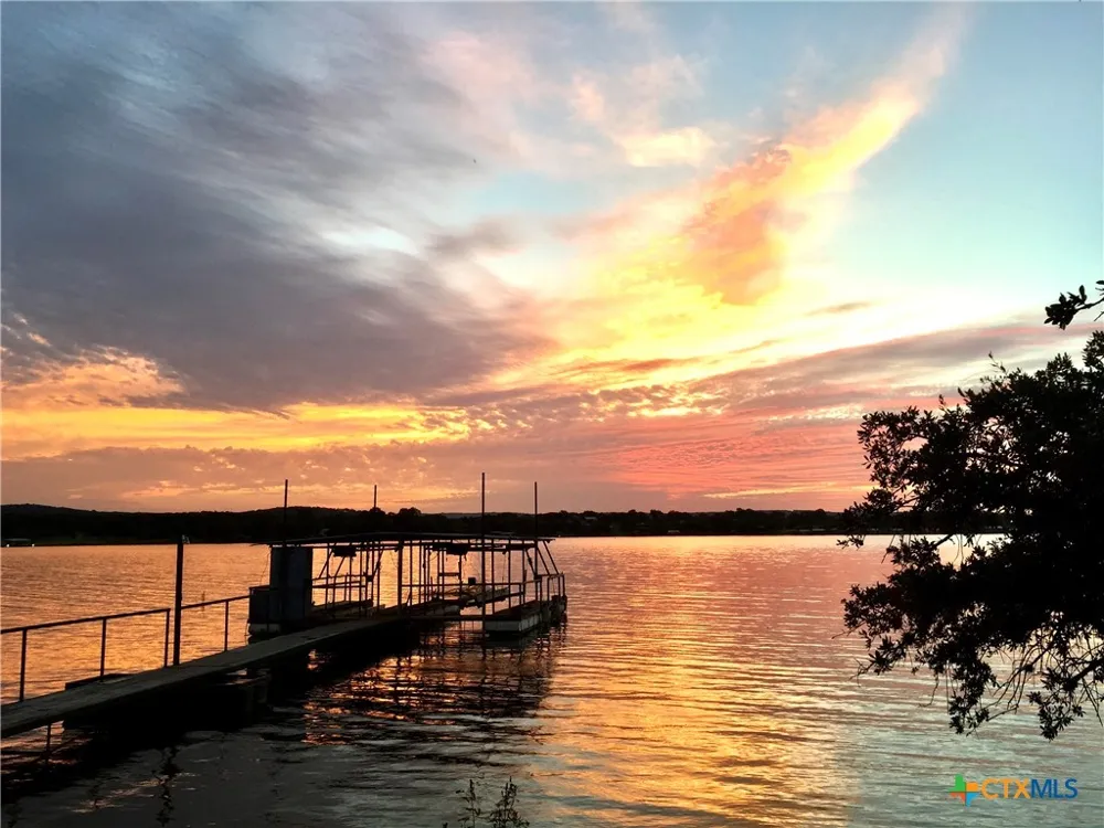 210 Lake Loop Tow, TX 78672