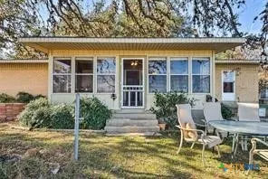 210 Lake Loop Tow, TX 78672