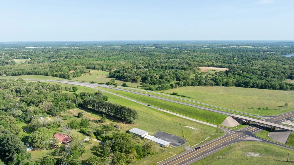 951 SE Loop 7 Athens, TX 75751