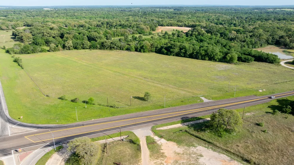 951 SE Loop 7 Athens, TX 75751