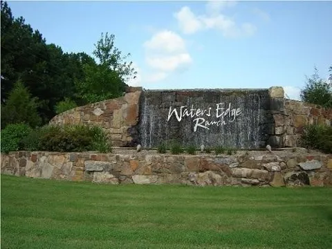 302 Lago Vista Drive