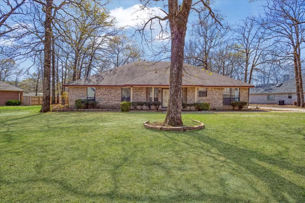 225 Red Oak Lane Powderly, TX 75473